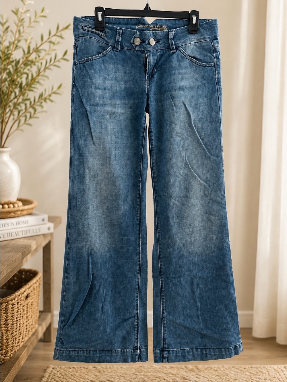 Y2K American Eagle Outfitters Wide Leg Jeans in Medium Blue Wash